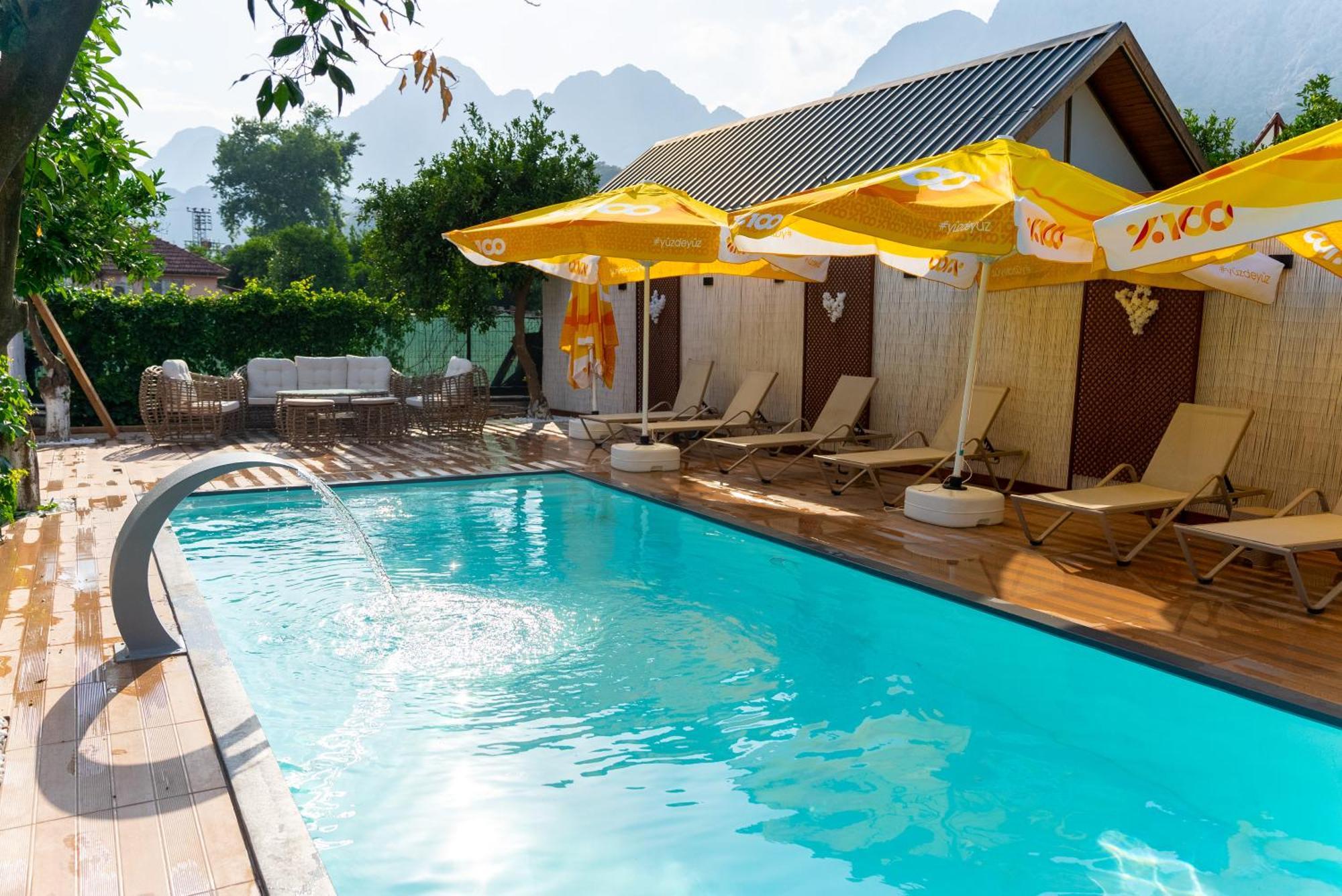 Collesium Garden Apart Otel *